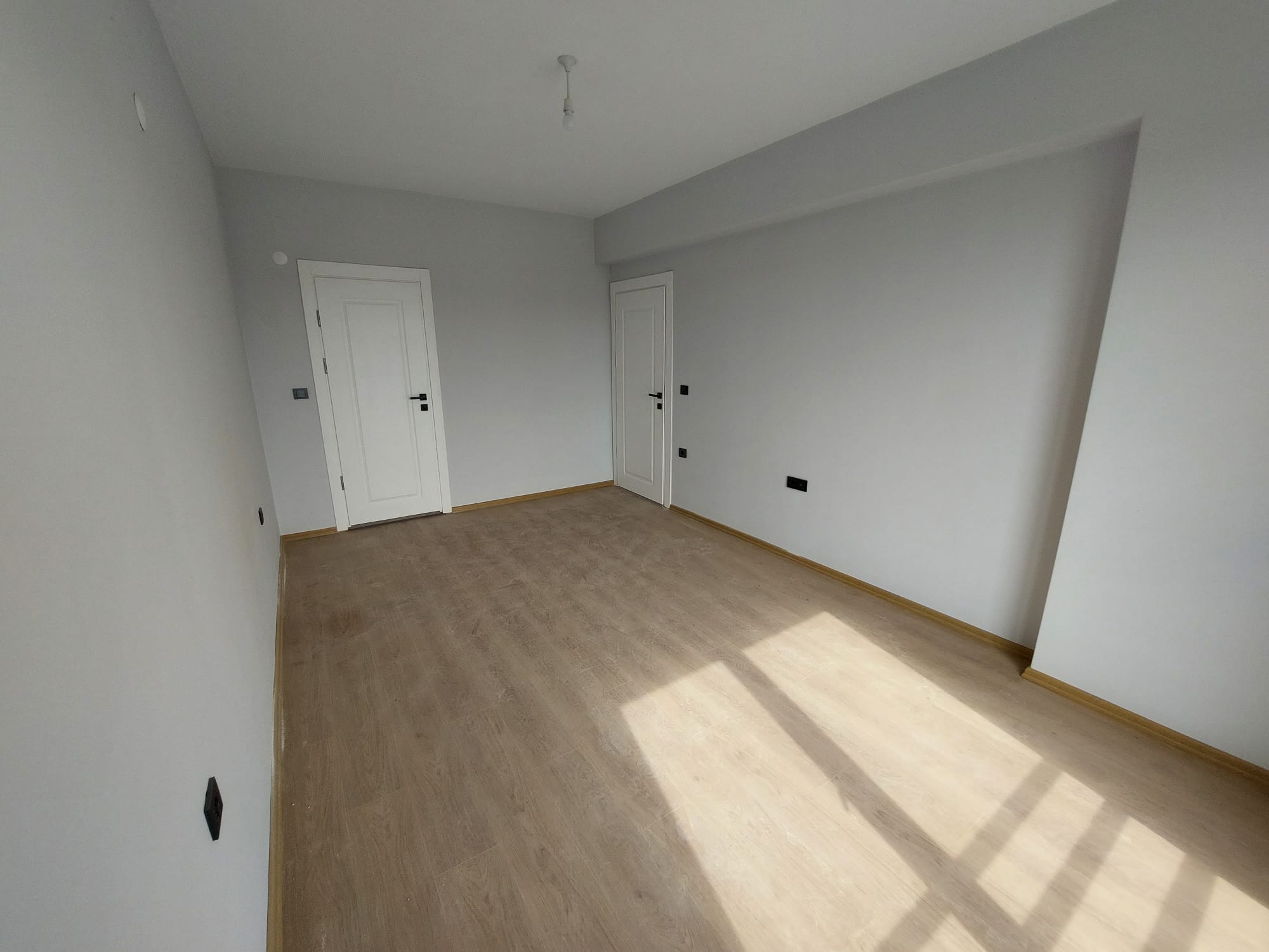 KARŞIYAKA GARDEN PARK EBEVEYN BANYOLU SATILIK 3+1